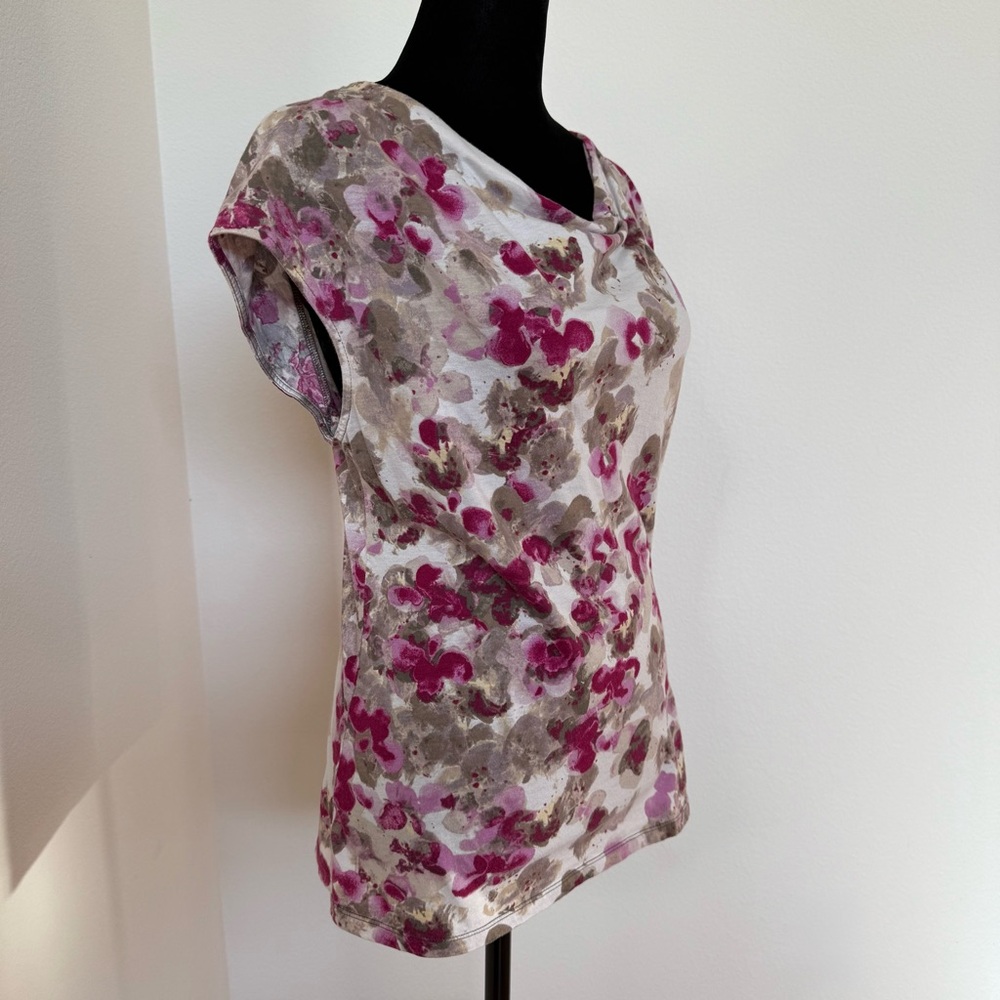 Ann Taylor Floral Cap Sleeve Dressy Tee